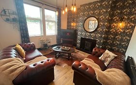 Royston Village, Barnsley, 1930'S Contemporary Villa